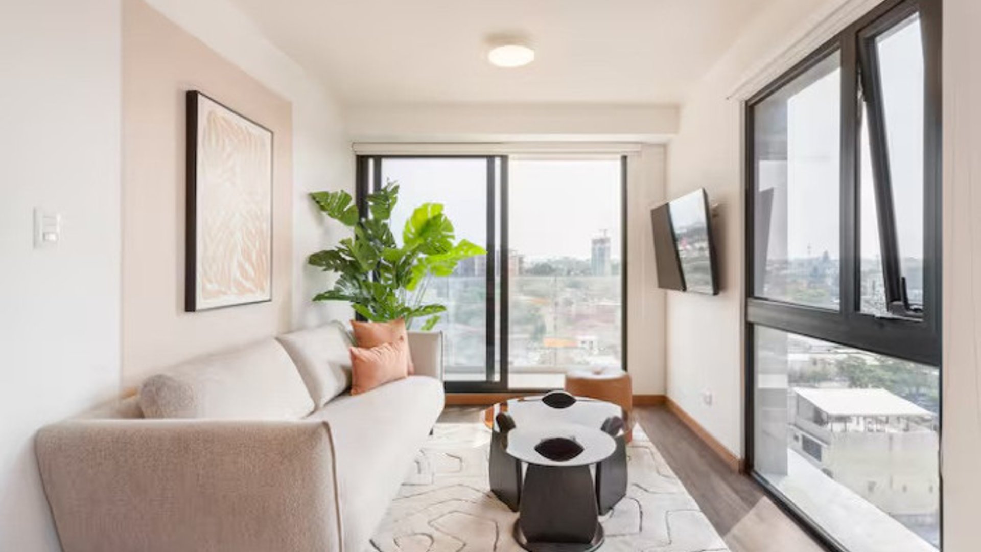 Apartamento en Airbnb en venta en Vidalta Zona 11 - Image 1