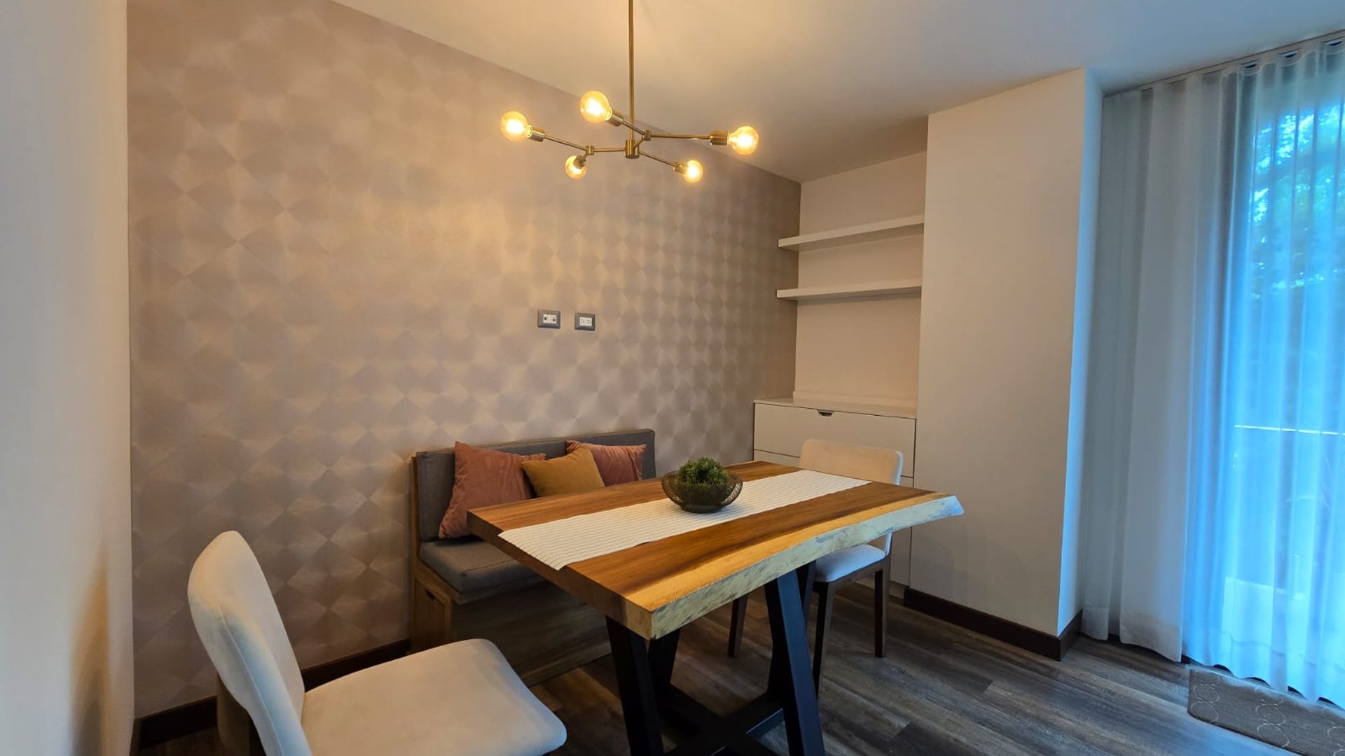 RENTA Apartamento Amueblado Zona 10 Trento Diez - Miniatura 4