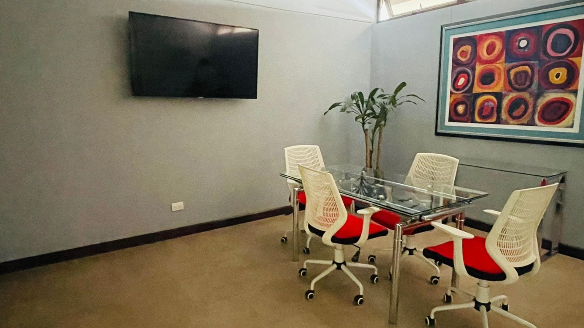 VENTA Ó ALQUILER DE CÉNTRICO APARTAMENTO - VEINTI4, ZONA 10 - Miniatura 9