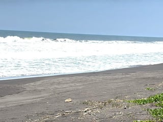 Terreno en Venta Frente al Mar en Sipacate, Escuintla - 2