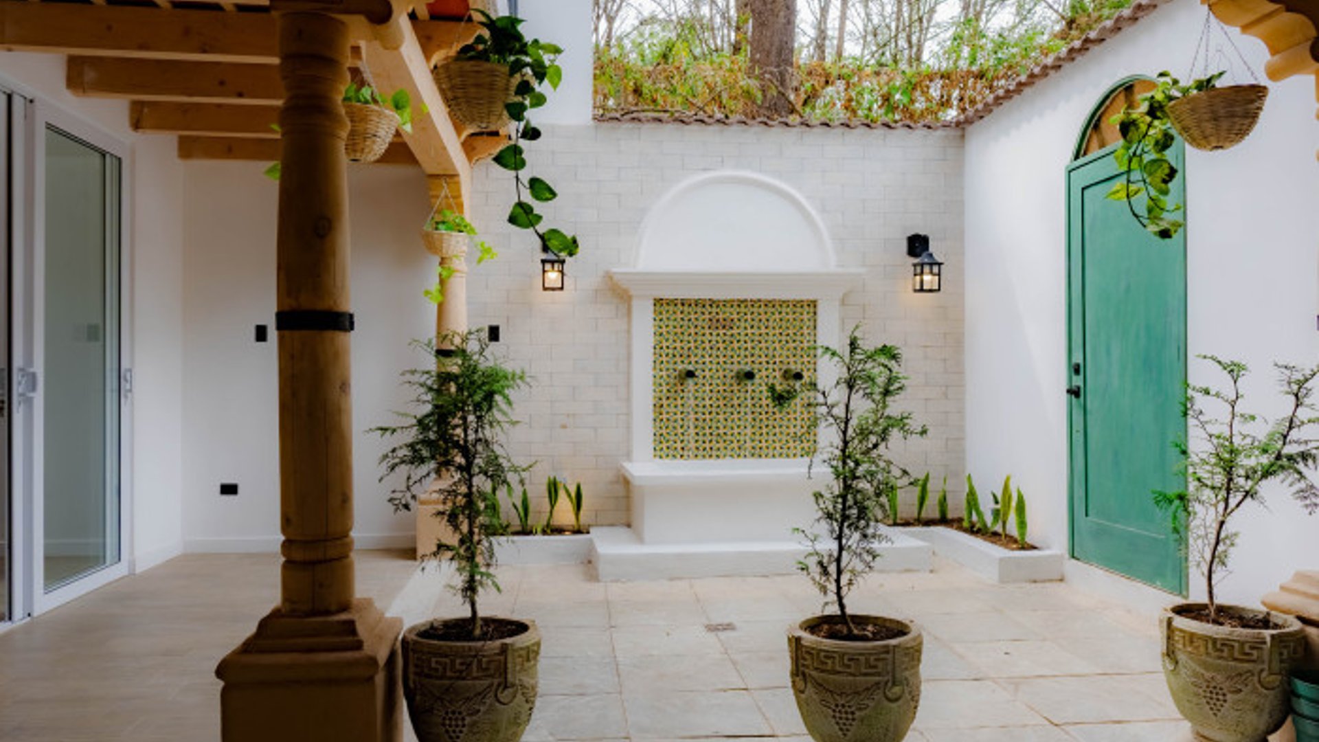 En venta Casa de diseño en Antigua Gardens, Alotenango