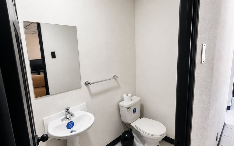 Apartamento en renta en Edificio Reforma Montufar zona 10 - Miniatura 11