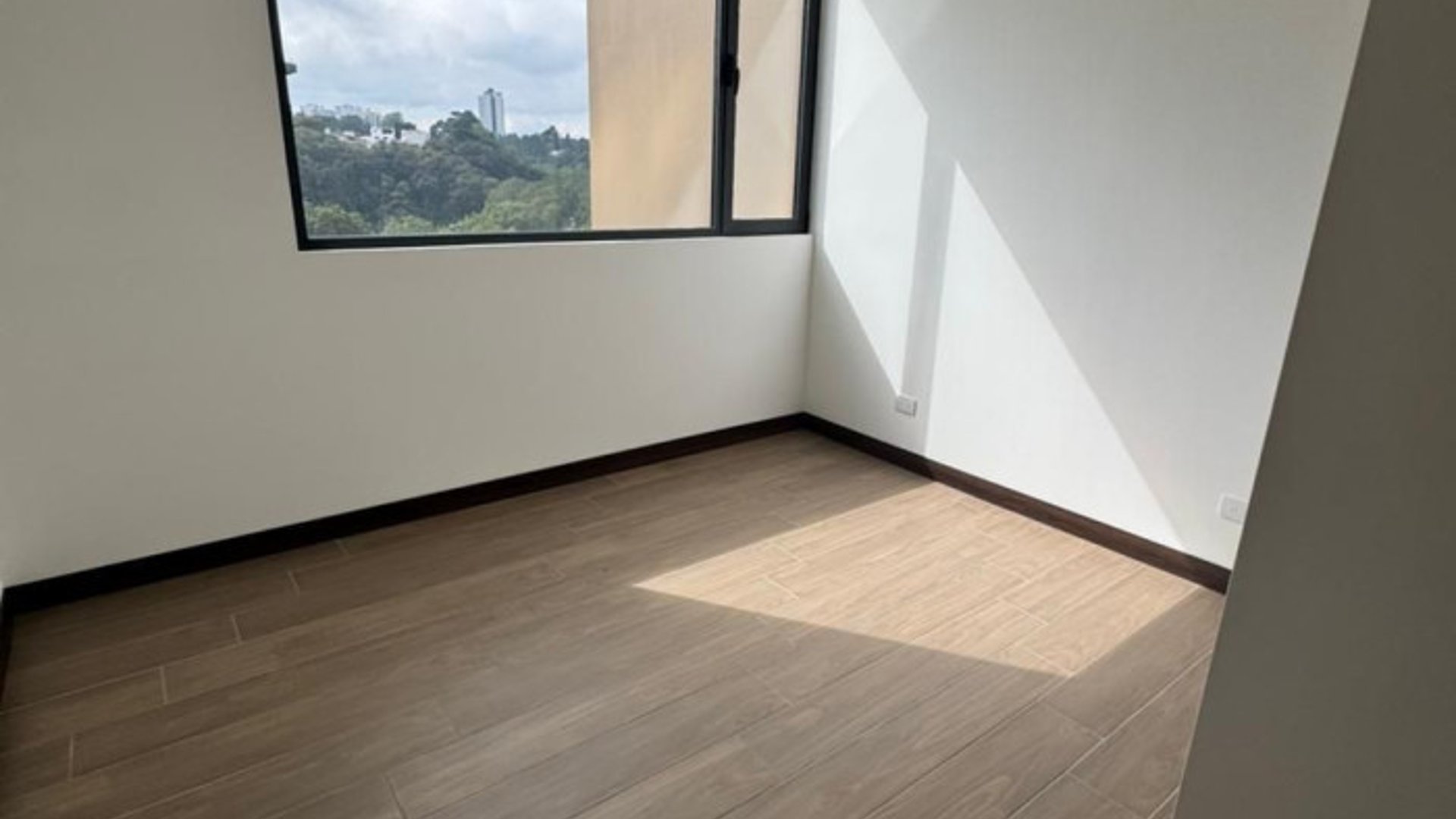 Apartamento en Venta y Renta en zona 15 - Miniatura 8