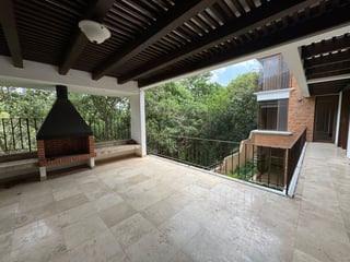 EXCLUSIVA CASA EN ENCINOS DE CAYALA III Zona 16 | 3 Niveles - Image 12