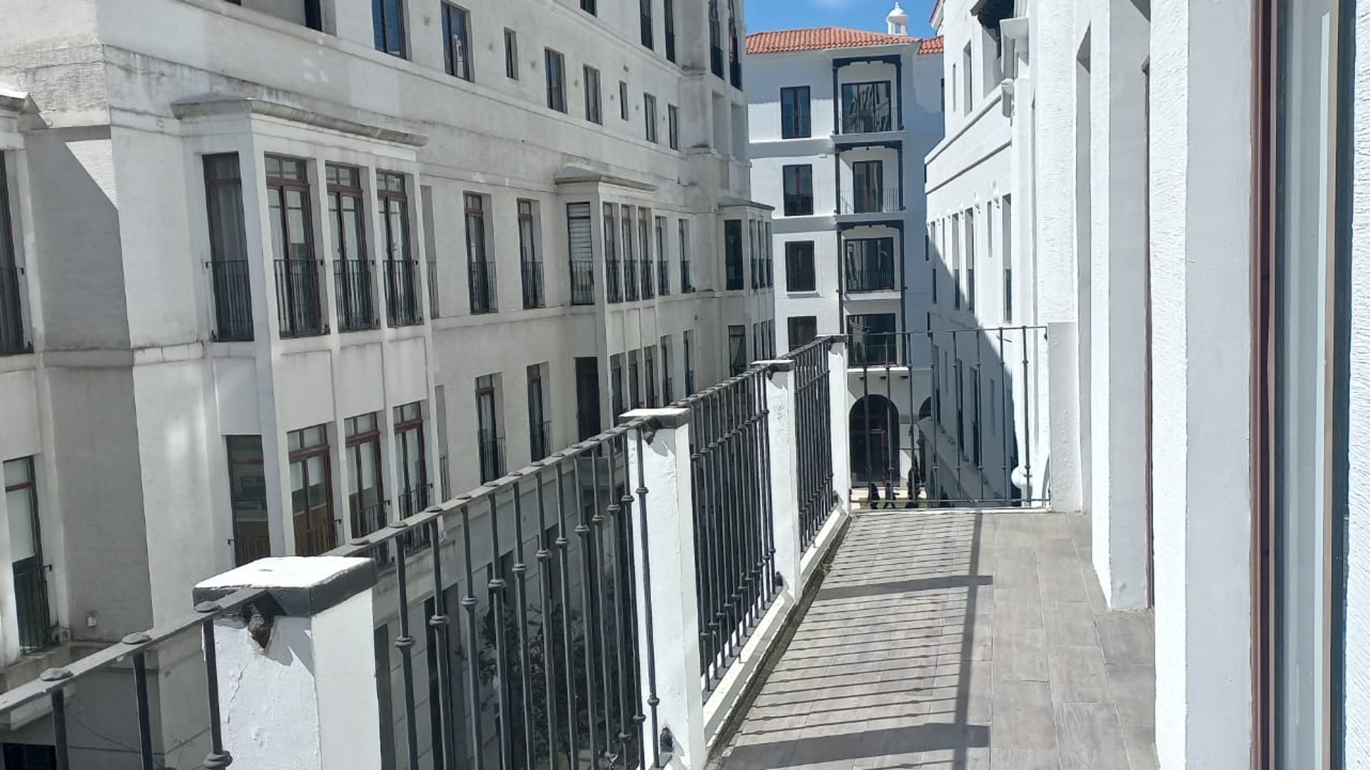 Apartamento de Lujo en Renta Lirios Cayalá zona 16 - Miniatura 5
