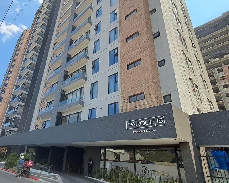 📍 APARTAMENTO EN VENTA – 3 HAB | EDIFICIO PARQUE 15 | ZONA 15
