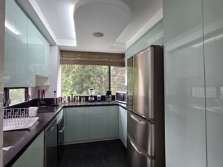 Apartamento Amueblado en Renta o Venta en Zona 10 - 2