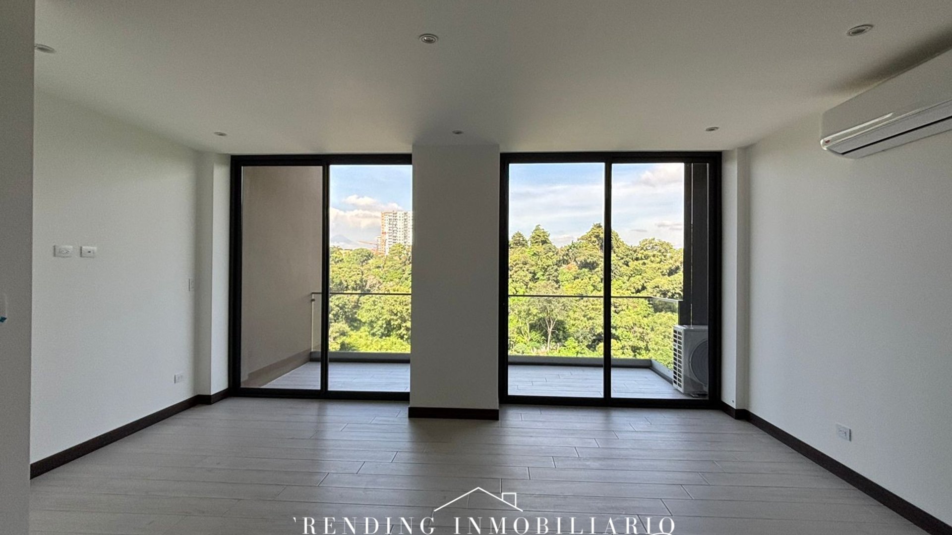 Apartamento en renta edificio Spazio Zona 15, 3 habitaciones