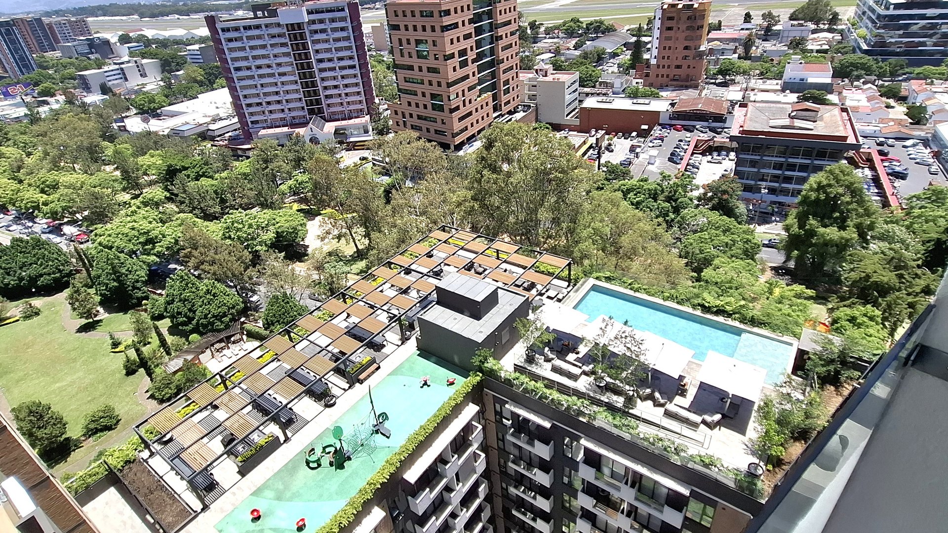 Apartamento Amueblado de 3 Habitaciones en Parque 14 - Image 1