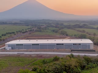 En renta Nave Industrial Km. 55 Carretera Escuintla - Image 1