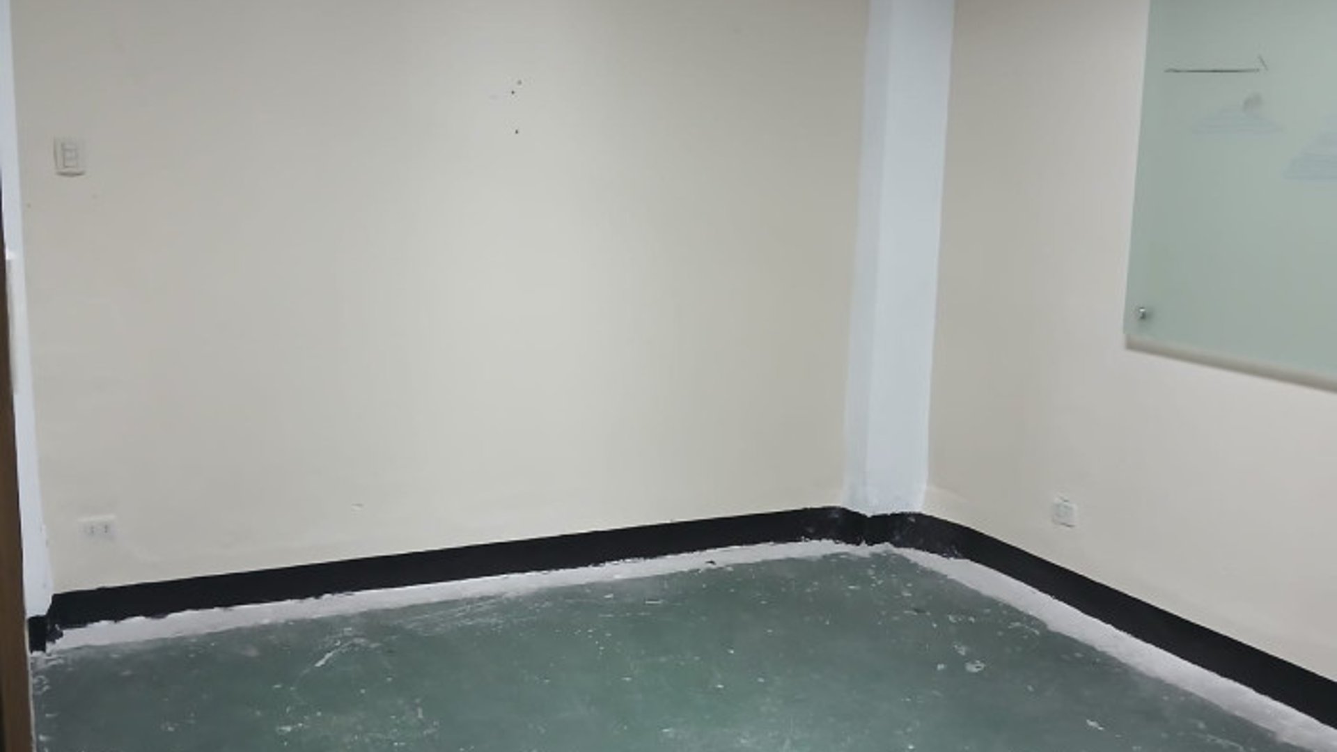 Bodegas en Alquiler en Zona 7 Castillo Lara - Miniatura 4