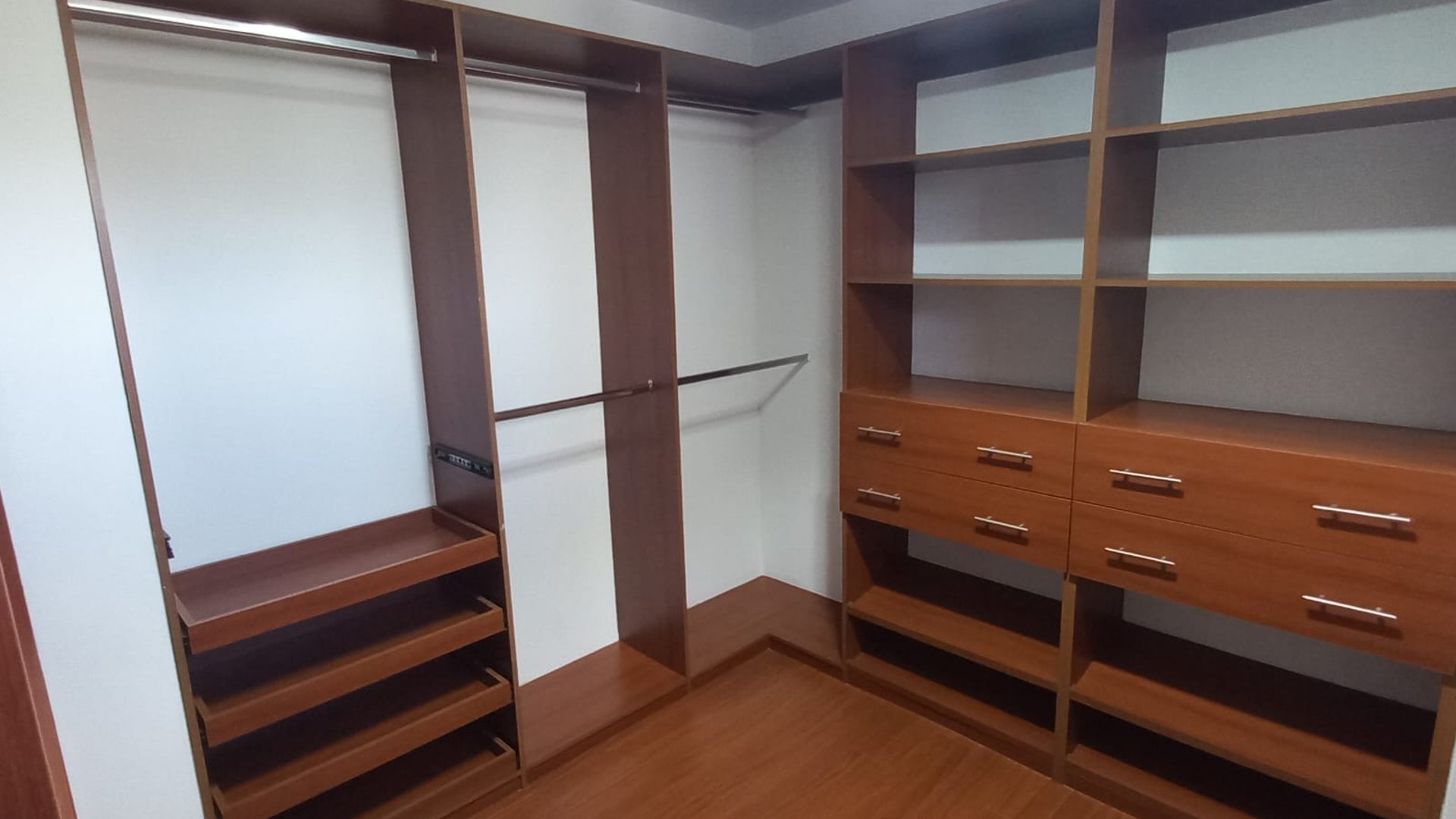 Apartamento en renta en Edificio Boticcelli, zona 15 Ref-6060 - Miniatura 23