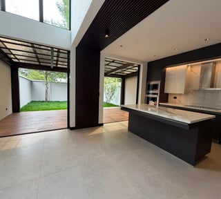 Casa con habitacion de servicio - 3 habitciones en KM 18 CAES Ref-5897