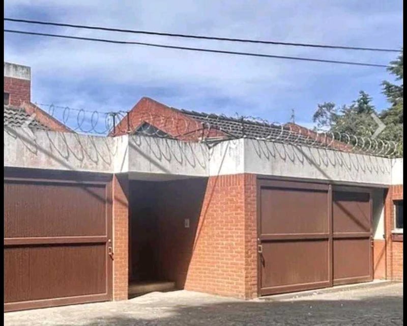 *Venta de amplia casa en Km 17.5 Carr. El Salvador, Arrazola III* (C)
