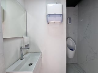 Oficina en Renta en Zona 10 Reforma-Montufar 9mts² - 5