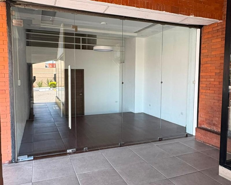 Local dentro de Centro Comercial MetroSur | Clzda Aguilar Batres Villa Nueva
