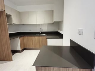 Apartamento en Renta con excelnte vista en zona 15 VH III - 2
