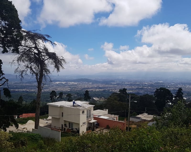 VENDO TERRENO EN BOSQUES DEL MIRADOR, SAN JUAN SACATEPEQUEZ
