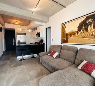 Apartamento en renta zona 16 Shift Cayala Amueblado