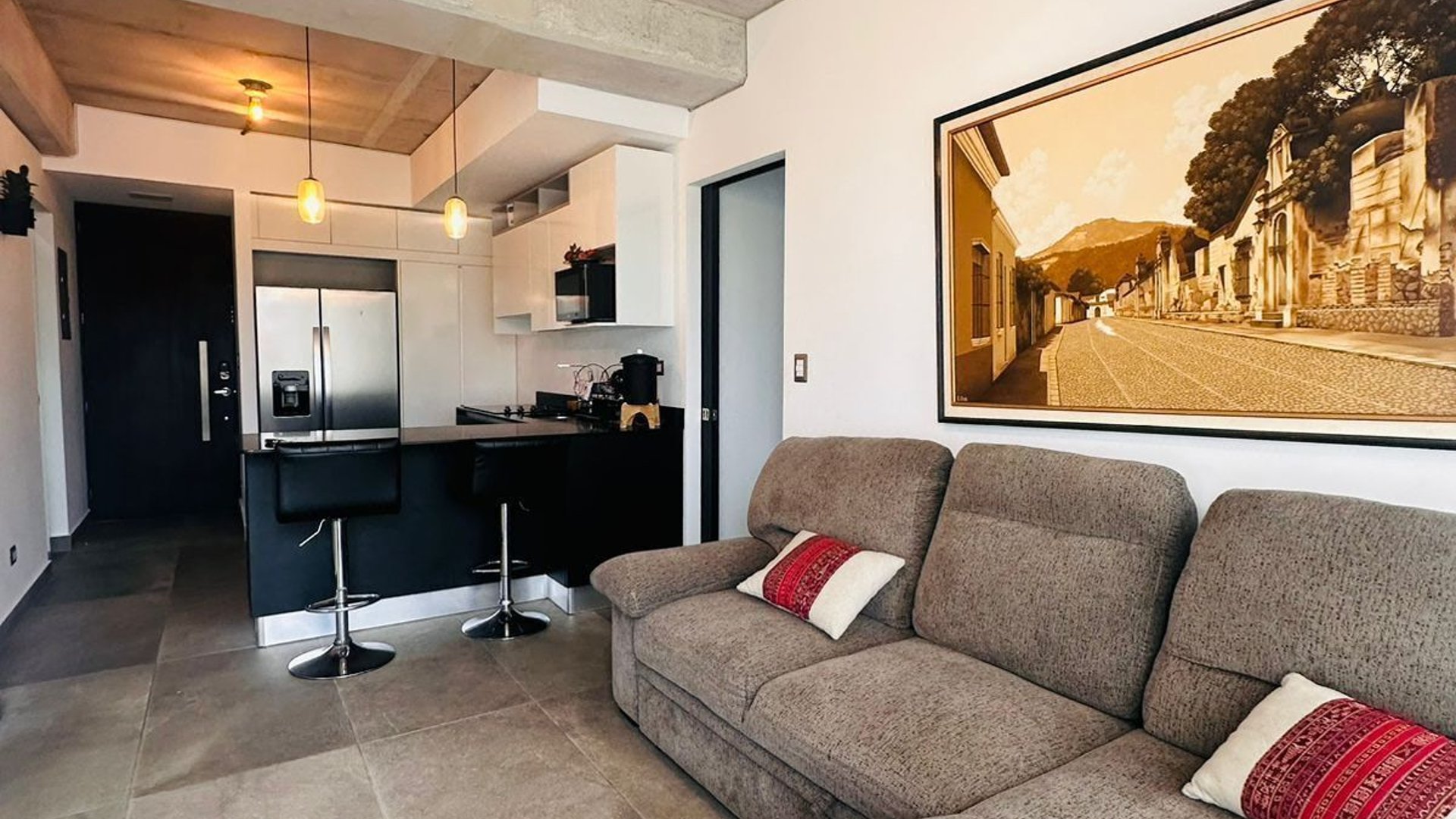 Apartamento en renta zona 16 Shift Cayala Amueblado
