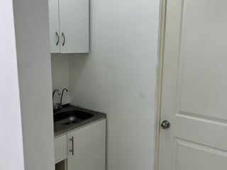 Oficina en renta de 82 m2 en Zona Pradera, Zona 10 - 3