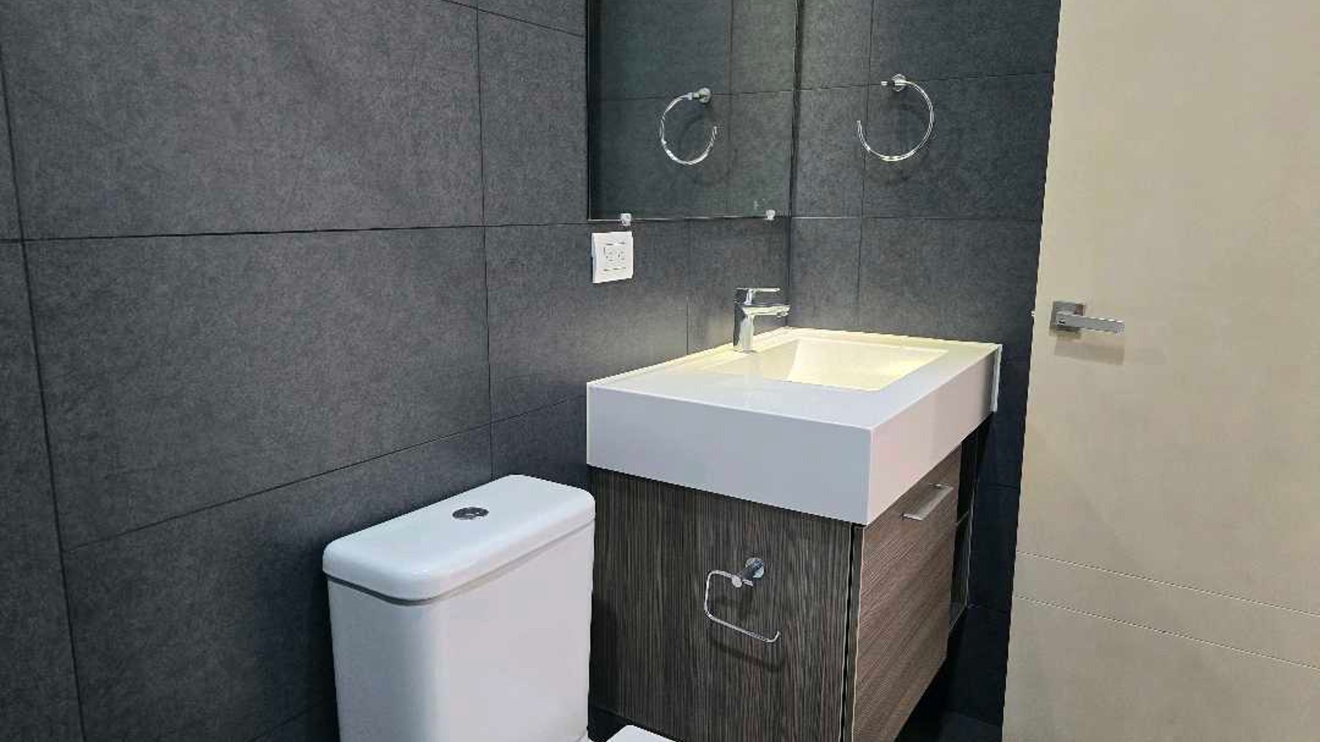APARTAMENTO EN VENTA ZONA 10 - Miniatura 19