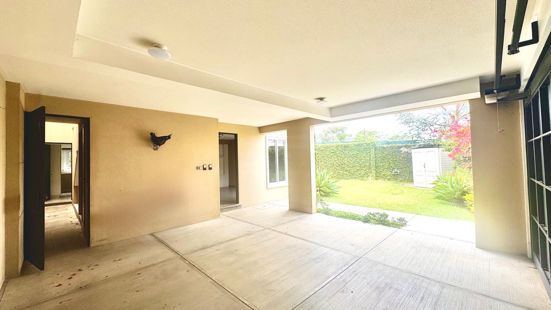 Casa de esquina en venta, Cumbres de la Arboleda - Miniatura 5