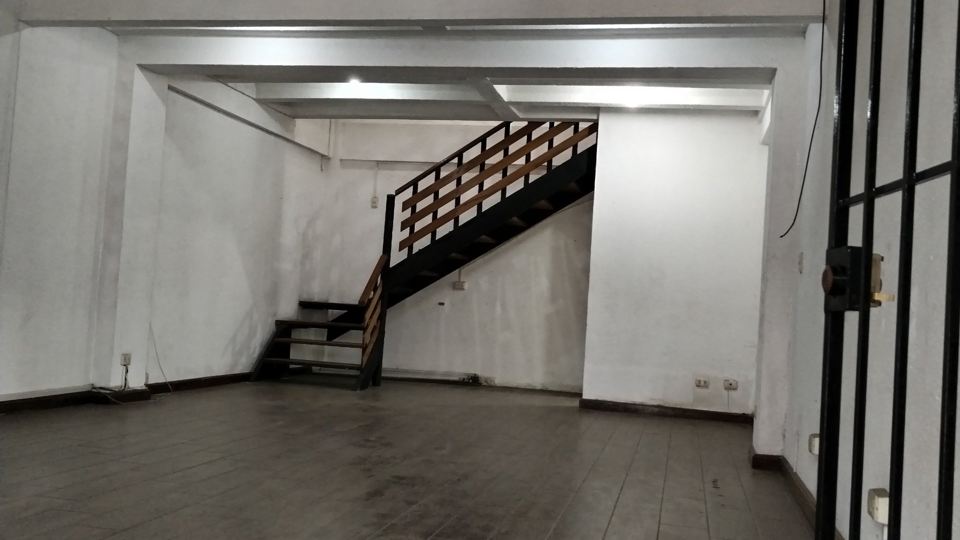 Local Comercial en el limite de Zona 10 y Zona 15
