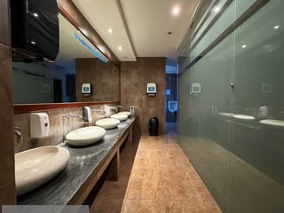 2 Edificios en Renta ideal para Universidades, Call Center u Oficinas CAES - Image 17