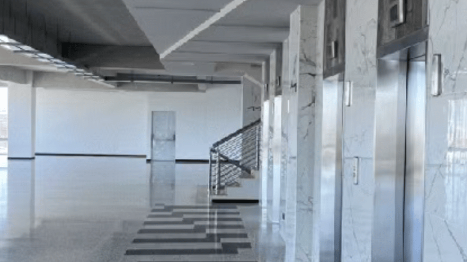 Edificio en Renta- Venta  a estrenar zona 10 - Miniatura 12