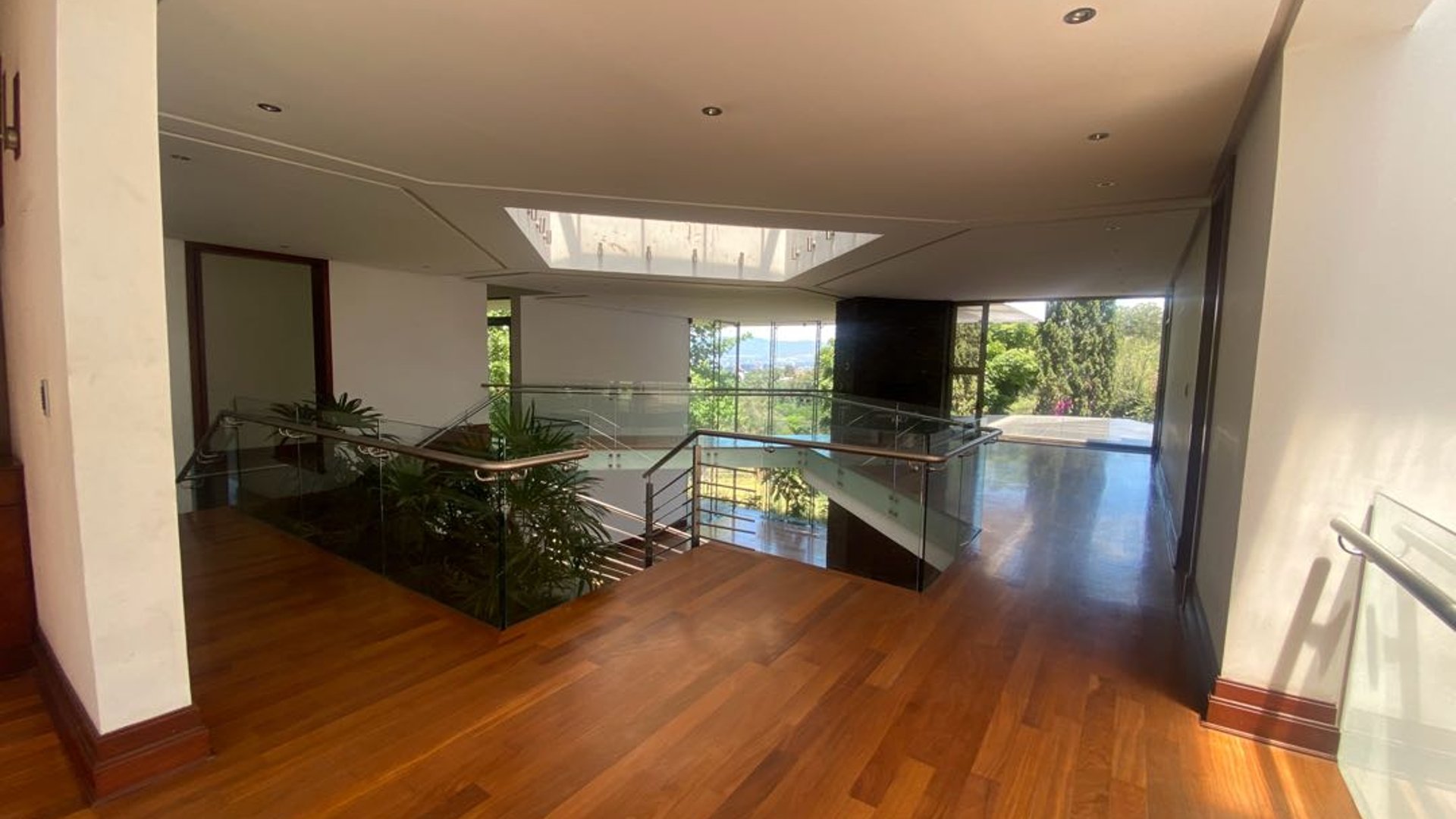 Casa en Venta en Club de Golf  San Isidro Zona 16 - Miniatura 2