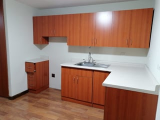 Vendo  Apartamento, Edificio en Barrio Candelaria Z1 - 2