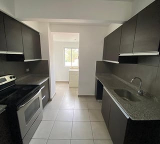 Apartamento en Venta – Zona 15 (Área Hospital El Pilar)