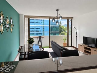 APARTAMENTO AMUEBLADO EN ALQUILER 📍 Edificio Avenida 502, Zona 10 - 4