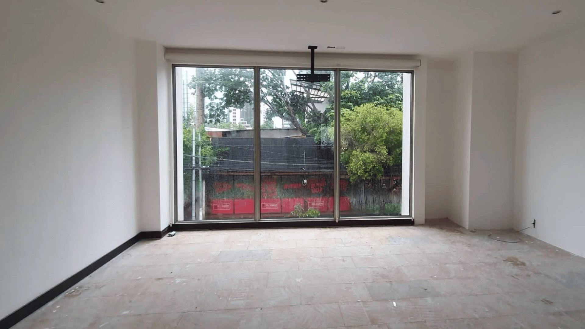 LOCAL EN RENTA | PLAZA DIEZ | ZONA 10