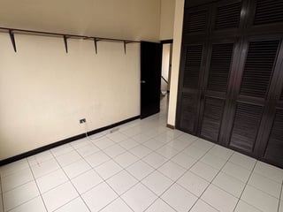 Casa en venta o alquiler en Santa Amelia 2, zona 16 - 3