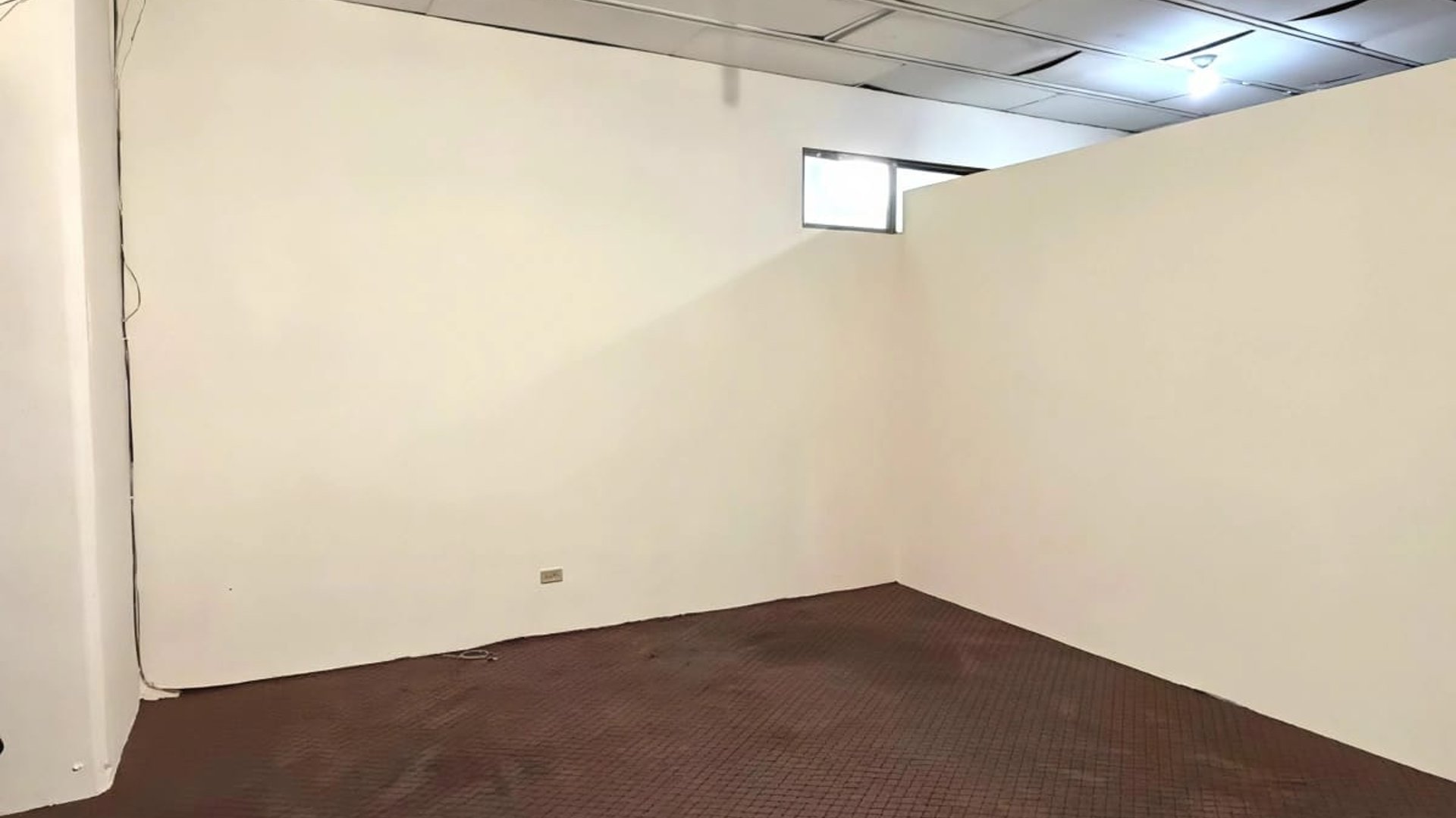 OFICINA EN ALQUILER  - Edificio El Centro, Zona 1 - Miniatura 5