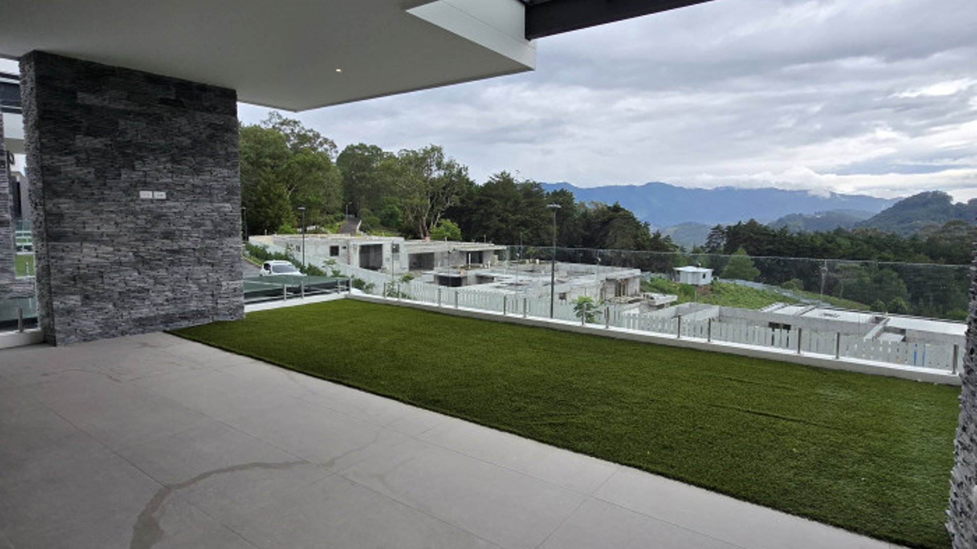 En venta casa en zona 16 El Pulte Guatemala - Miniatura 2