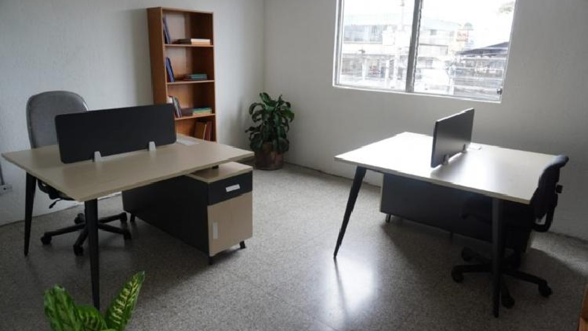 OFICINA DENTRO DE COWORKING, CALZADA ROOSEVELT