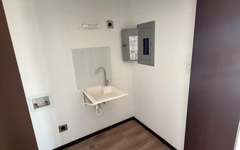 Apartamento grande en venta en zona 11 de Guatemala. - Miniatura 3