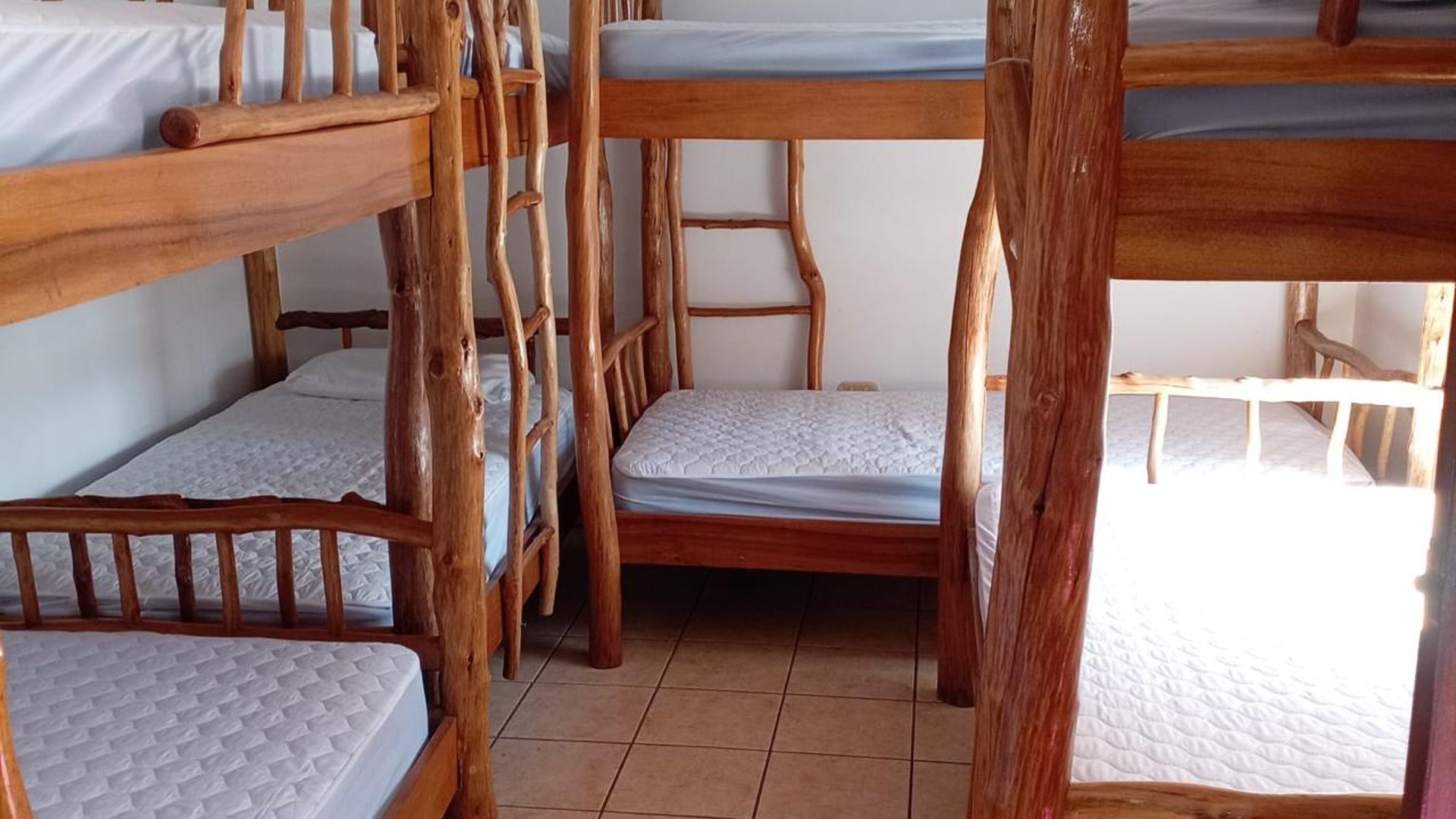 VENTA DE LINDA CASA AMUEBLADA - MARENA, CHULAMAR - Miniatura 22