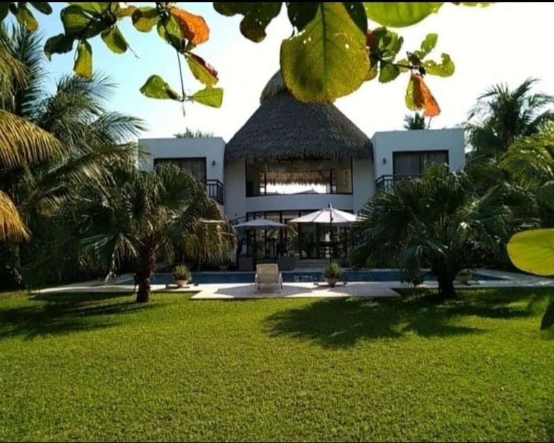 VENTA DE HERMOSA CASA - HACIENDA DEL MAR SEA SIDE, PTO. SAN JOSÉ