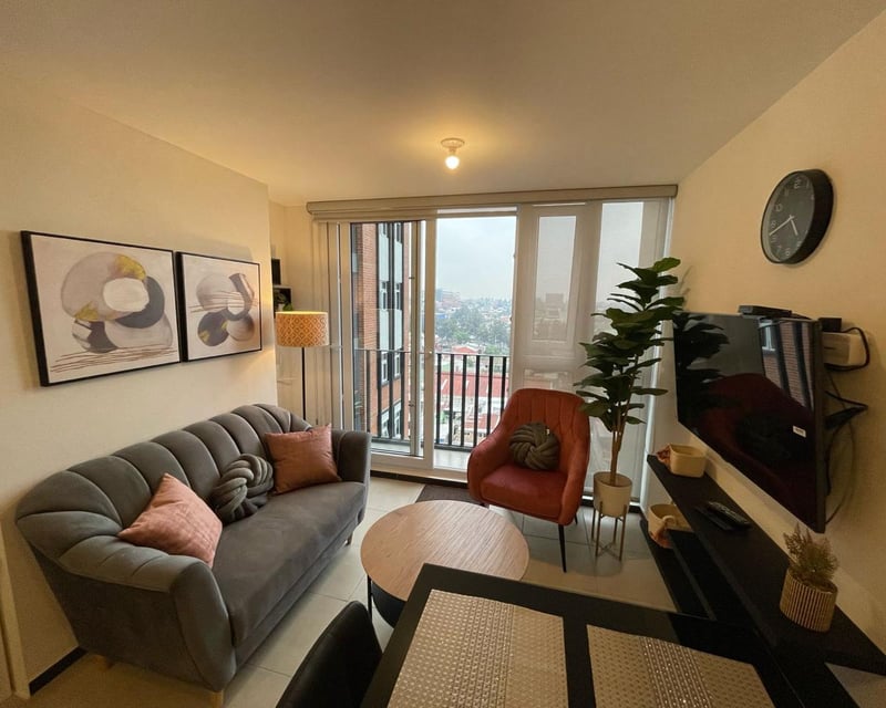 Apartamento amueblado con balcon en Venta en zona 11 Ref-5111