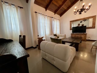 Venta/Renta de linda casa de 4 dormitorios en Portal de Antigua - 3