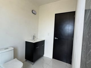 Casa en venta, Zona 16, Hacienda Real. - Image 6