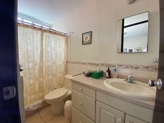 Casa en venta en Granai III, zona 11 - 3