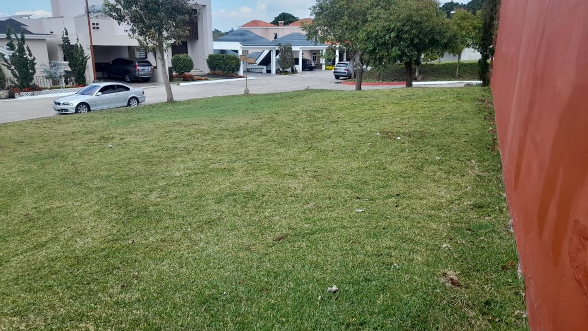 Vendo Terreno en La Foresta Km. 20 Fraijanes - Miniatura 3