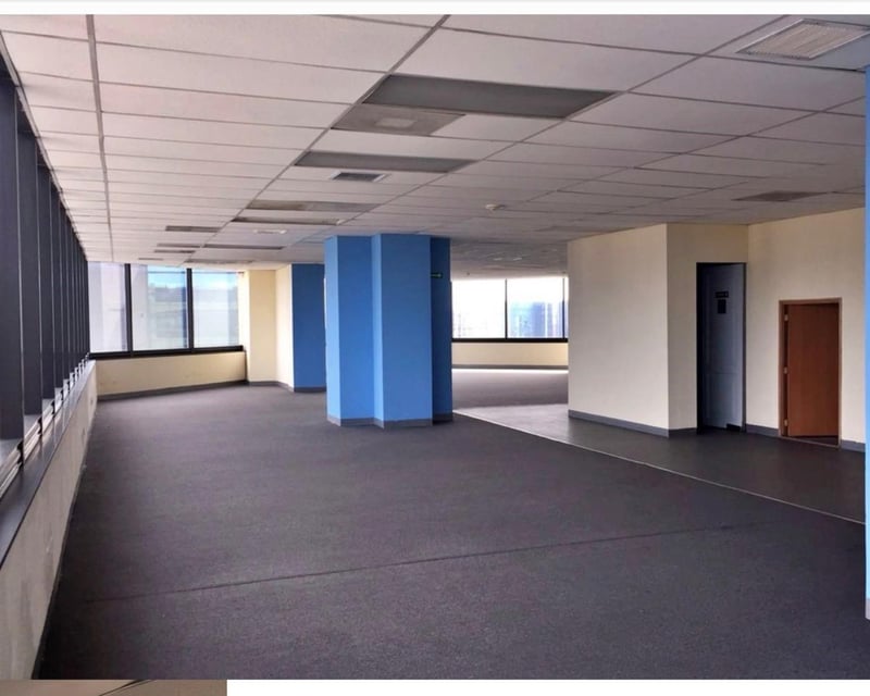 OFICINA EN RENTA ZONA 10 ZONA VIVA 892 Mts2  $13,500.00