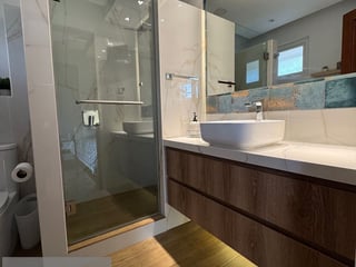 CAÑADAS DE ELGIN/ Casa Amueblada en Venta, zona 13 - Image 21