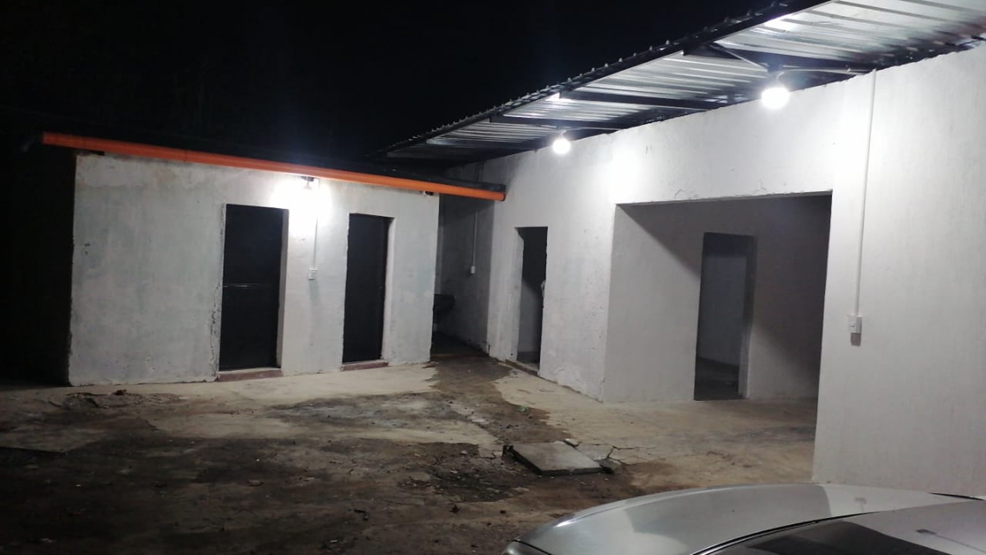 ????TERRENO COMERCIAL EN RENTA – 1,406 M² + GALERAS | ESCUINTLA - Miniatura 2